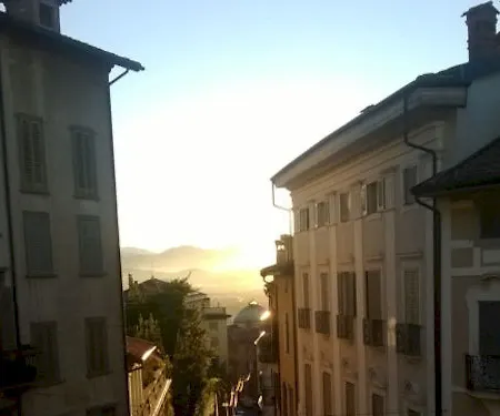 Uptown B'n'b Πανσιόν