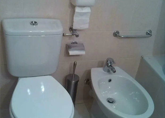 Πανσιόν Uptown B'n'b 2*